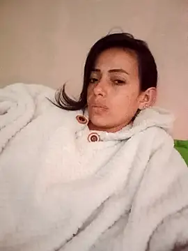 Mariam Lopez   online show from February 17, 7:00 pm