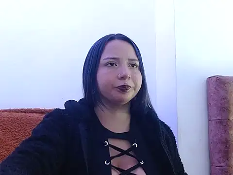 Mia2xsmith online show from September 19, 3:54 am