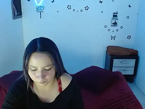 Mia2xsmith online show from November 7, 5:23 am