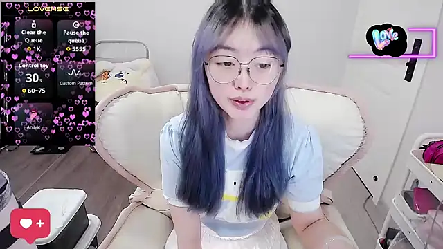 baby-yaya20 online show from December 18, 7:02 am