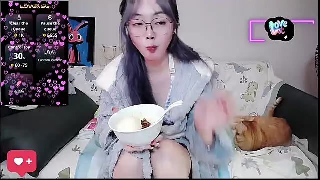 baby-yaya20 online show from October 27, 11:27 pm