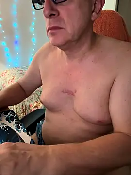 ice717 online show from November 6, 9:13 am