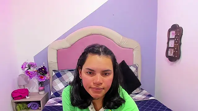 Snapshot of Angelina_rossy chatting on October 9, 4:13 am Angelina rossy online show from October 9, 4:13 am