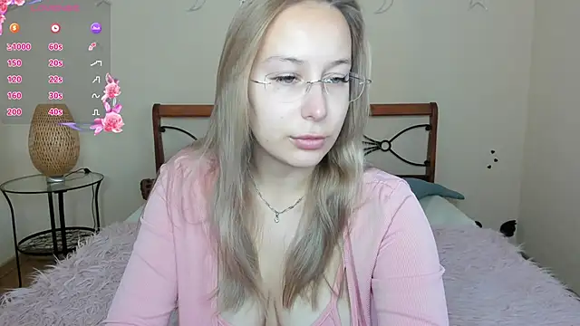 Snapshot of dina_sunshine chatting on October 17, 3:10 am dina sunshine online show from October 17, 3:10 am