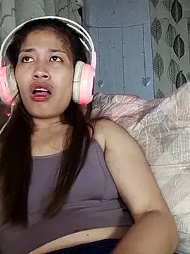 Snapshot of Sweet_Asian25 chatting on December 3, 11:53 am Sweet Asian25 online show from December 3, 11:53 am