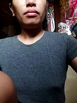 Snapshot of Sweet_Asian25 chatting on June 17, 10:08 pm Sweet Asian25 online show from June 17, 10:08 pm
