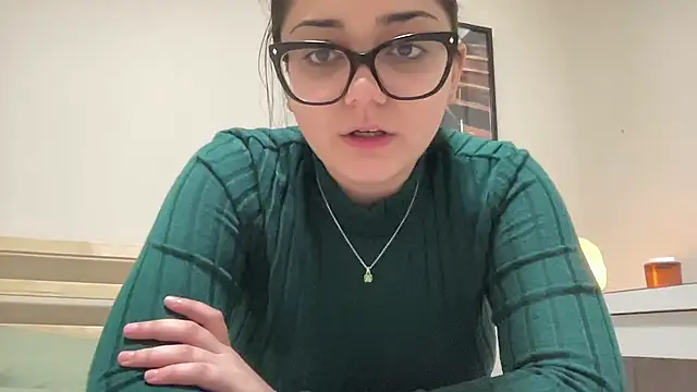 Snapshot of LuckyBrighton chatting on September 13, 1:38 am LuckyBrighton online show from September 13, 1:38 am