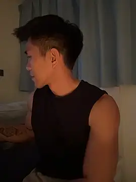 gooodboiii online show from December 18, 2:32 pm