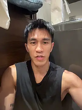 Snapshot of gooodboiii chatting on April 28, 4:00 pm gooodboiii online show from April 28, 4:00 pm