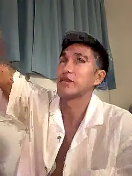 Snapshot of gooodboiii chatting on October 11, 3:35 pm gooodboiii online show from October 11, 3:35 pm