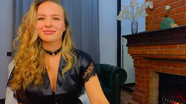 Hloya Mei online show from October 15, 1:04 am