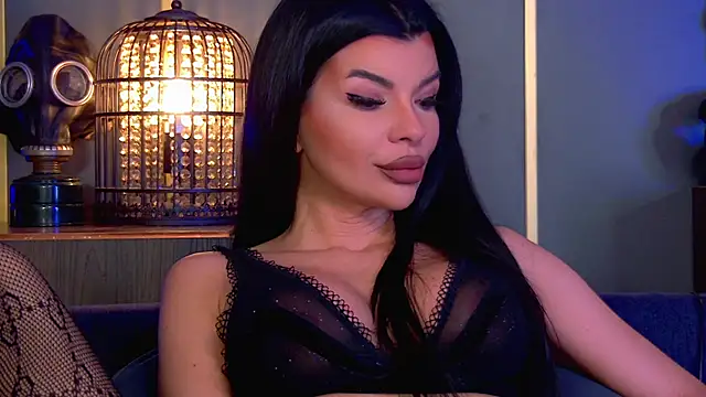 EleniaDevons online show from January 16, 11:25 am