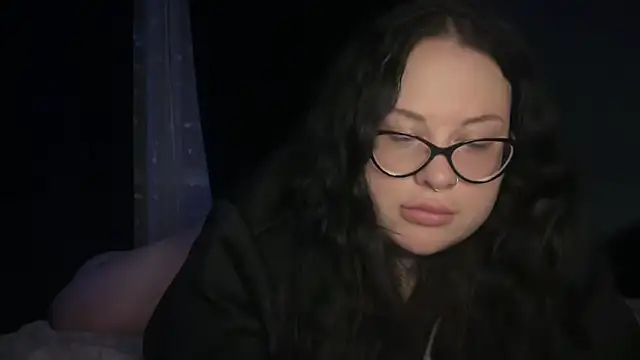 Snapshot of SerahMirabeli chatting on October 14, 3:12 pm SerahMirabeli online show from October 14, 3:12 pm