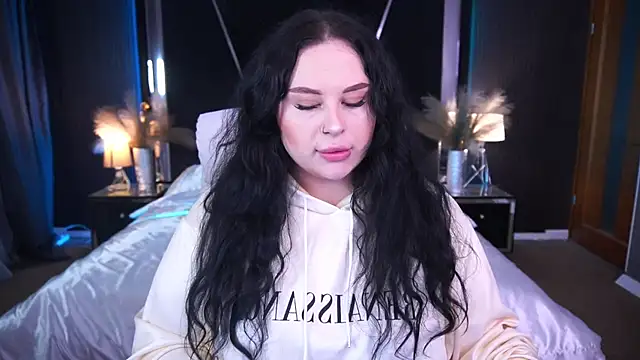 Snapshot of SerahMirabeli chatting on October 15, 7:11 pm SerahMirabeli online show from October 15, 7:11 pm