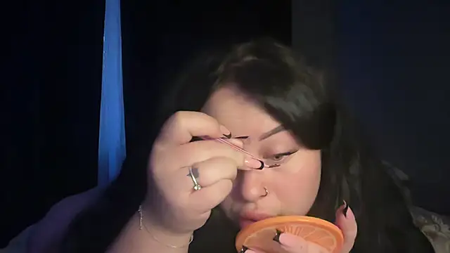 Snapshot of SerahMirabeli chatting on October 6, 3:02 pm SerahMirabeli online show from October 6, 3:02 pm