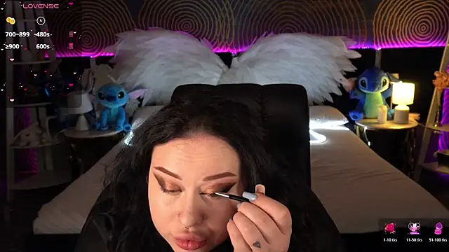 Snapshot of SerahMirabeli chatting on November 18, 8:12 pm SerahMirabeli online show from November 18, 8:12 pm