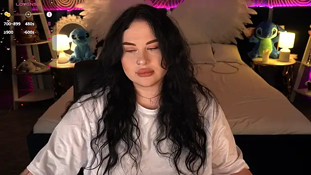 Snapshot of SerahMirabeli chatting on November 4, 1:59 pm SerahMirabeli online show from November 4, 1:59 pm