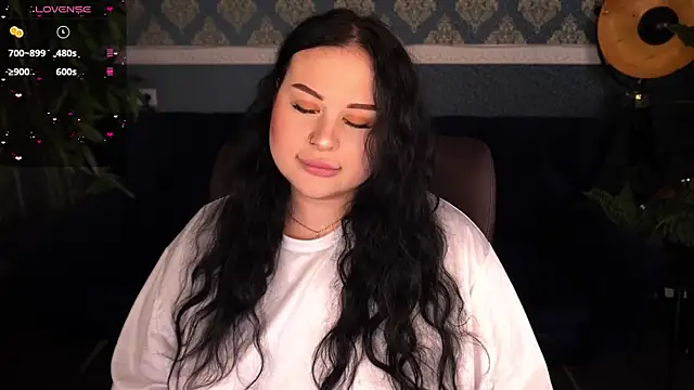 Snapshot of SerahMirabeli chatting on November 9, 8:07 am SerahMirabeli online show from November 9, 8:07 am