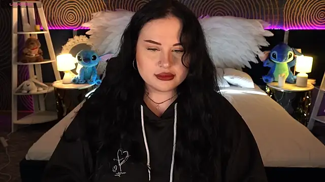 Snapshot of SerahMirabeli chatting on November 13, 7:40 pm SerahMirabeli online show from November 13, 7:40 pm