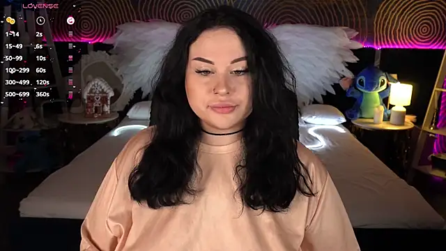 Snapshot of SerahMirabeli chatting on December 2, 7:48 pm SerahMirabeli online show from December 2, 7:48 pm