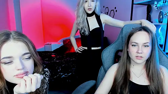 Snapshot of FlexyFox chatting on May 22, 12:58 pm FlexyFox online show from May 22, 12:58 pm