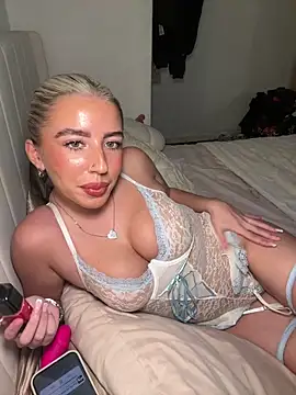 BlondeBetty online show from February 22, 5:58 pm