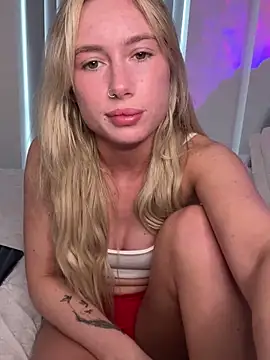 SexySaraxxoo online show from February 5, 11:50 am