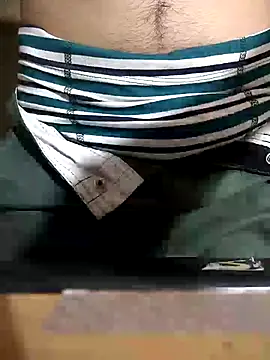 Snapshot of Max_novato chatting on June 17, 7:46 pm Max novato online show from June 17, 7:46 pm