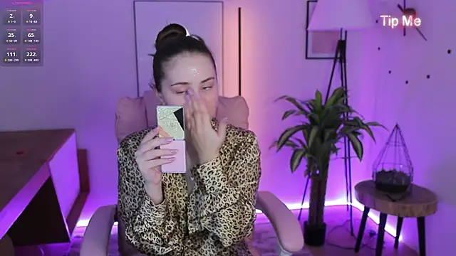 Snapshot of Sweet__Amily chatting on November 22, 7:29 am Sweet Amily online show from November 22, 7:29 am