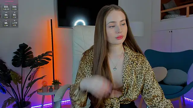 Sweet  Amily online show from March 25, 1:32 pm