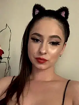 SunnyDane online show from November 11, 1:39 pm