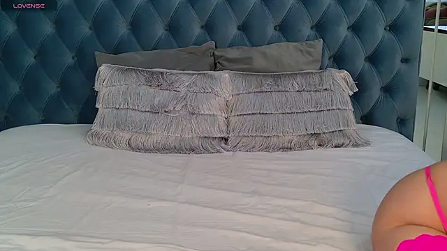 SunnyDane online show from March 7, 1:05 pm