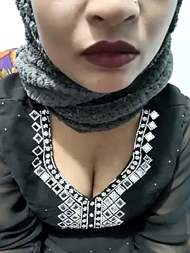 Itz Mayra  online show from February 10, 10:25 am