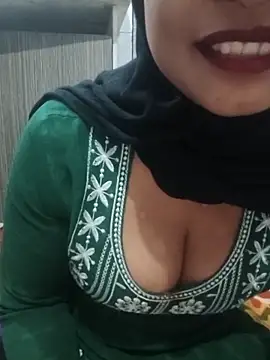 Snapshot of Itz_Mayra_ chatting on November 23, 9:08 am Itz Mayra online show from November 23, 9:08 am