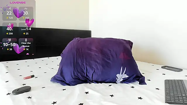 lannaah  online show from October 25, 10:03 am