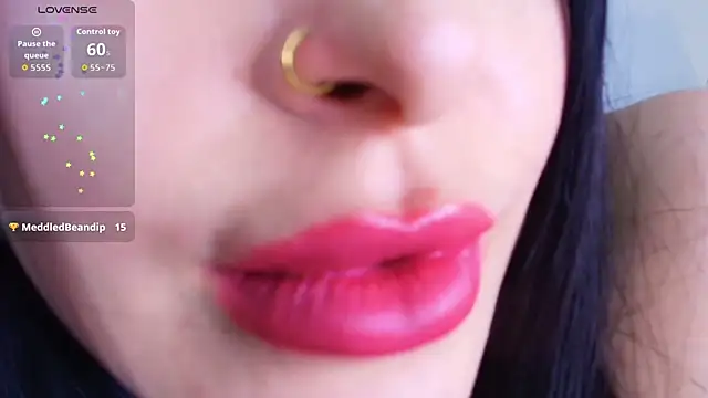 elinne hendrix  online show from March 9, 8:56 pm