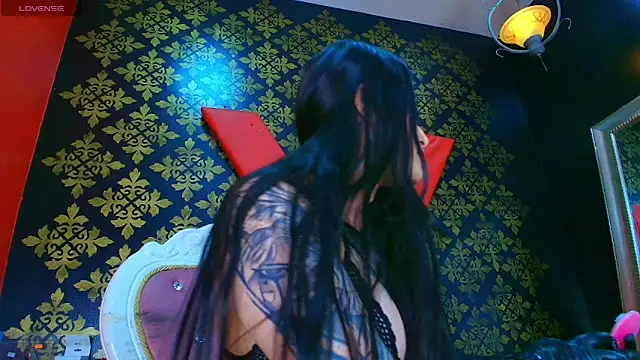 elinne hendrix  online show from October 29, 12:59 pm