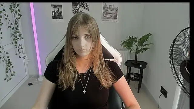 Snapshot of NeyliDream chatting on July 3, 1:39 pm NeyliDream online show from July 3, 1:39 pm