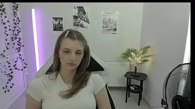 Snapshot of NeyliDream chatting on June 30, 12:16 pm NeyliDream online show from June 30, 12:16 pm