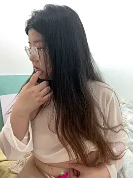 xxwang20 online show from April 8, 9:00 am