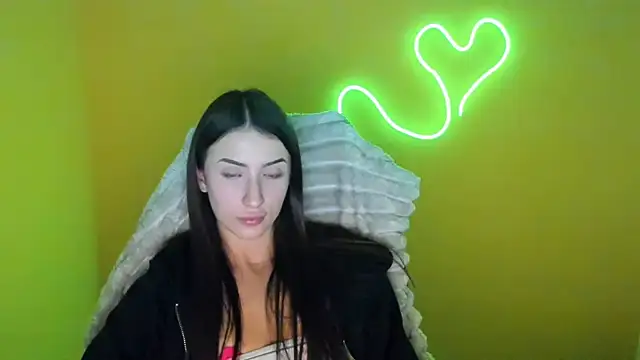 Snapshot of AlisaBubbles chatting on October 30, 12:58 pm AlisaBubbles online show from October 30, 12:58 pm