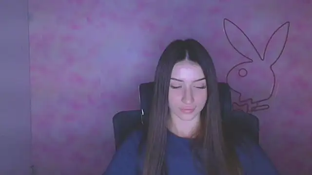 Snapshot of AlisaBubbles chatting on October 6, 4:41 pm AlisaBubbles online show from October 6, 4:41 pm