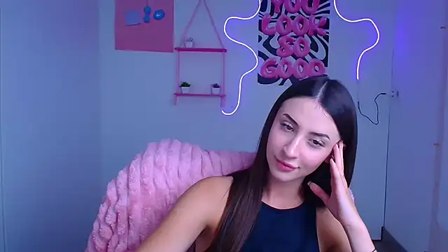 Snapshot of AlisaBubbles chatting on October 25, 11:42 am AlisaBubbles online show from October 25, 11:42 am