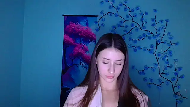 Snapshot of AlisaBubbles chatting on November 15, 6:28 am AlisaBubbles online show from November 15, 6:28 am