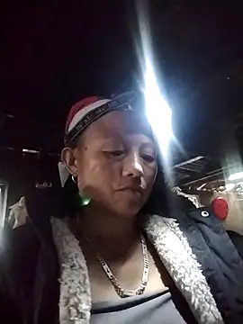 Snapshot of Samdim23 chatting on November 18, 2:27 am Samdim23 online show from November 18, 2:27 am