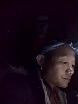 Snapshot of Samdim23 chatting on November 3, 2:42 pm Samdim23 online show from November 3, 2:42 pm