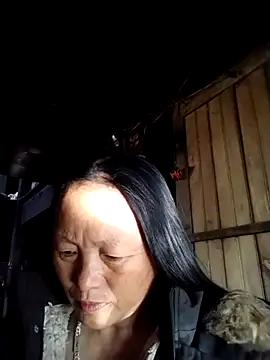 Snapshot of Samdim23 chatting on November 30, 1:50 am Samdim23 online show from November 30, 1:50 am