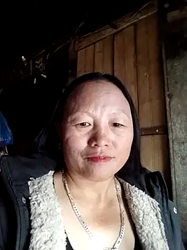 Snapshot of Samdim23 chatting on December 1, 2:12 am Samdim23 online show from December 1, 2:12 am