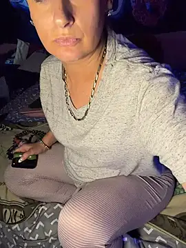 Snapshot of shortywidaphatty chatting on November 12, 4:11 pm shortywidaphatty online show from November 12, 4:11 pm