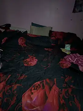 Snapshot of shortywidaphatty chatting on February 18, 12:12 pm shortywidaphatty online show from February 18, 12:12 pm